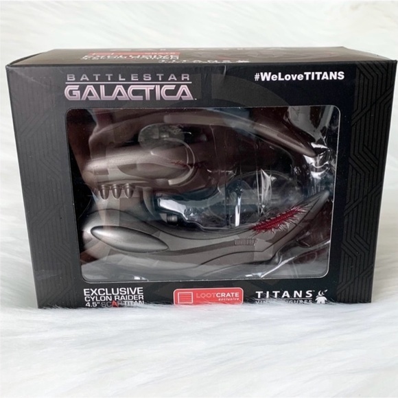 Loot Crate Ltd Ed Scar Cylon Raider Titans Vinyl Figure Battlestar Galactica New - Picture 1 of 6